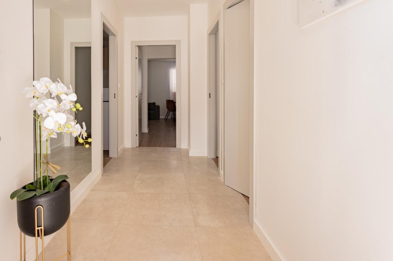 Apartmani Benzon Baska Voda Exterior photo